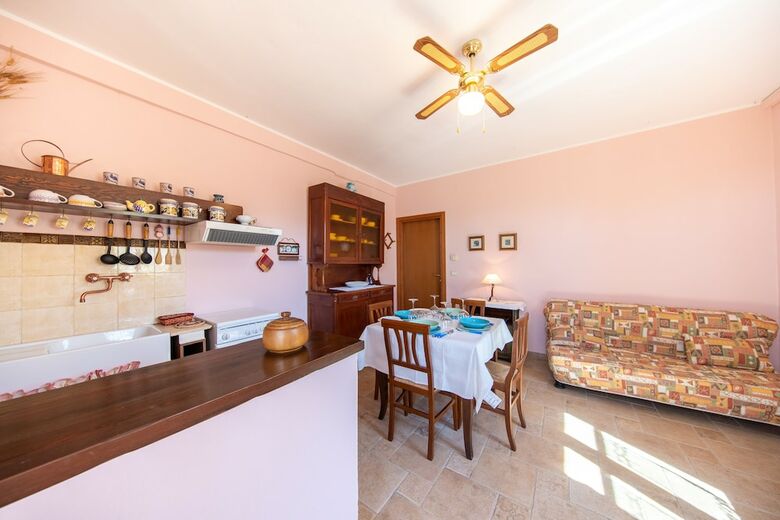 Agroturismo Isola Dei Calanchi