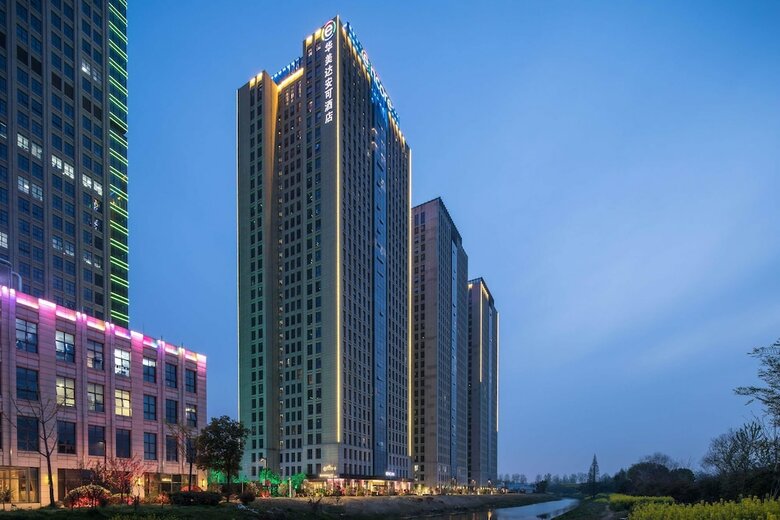 Hotel Ramada Encore Yangzhou Universal Financial Town