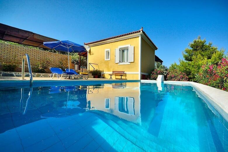 Mouzakis Villas