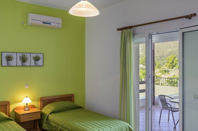 Mouzakis Villas