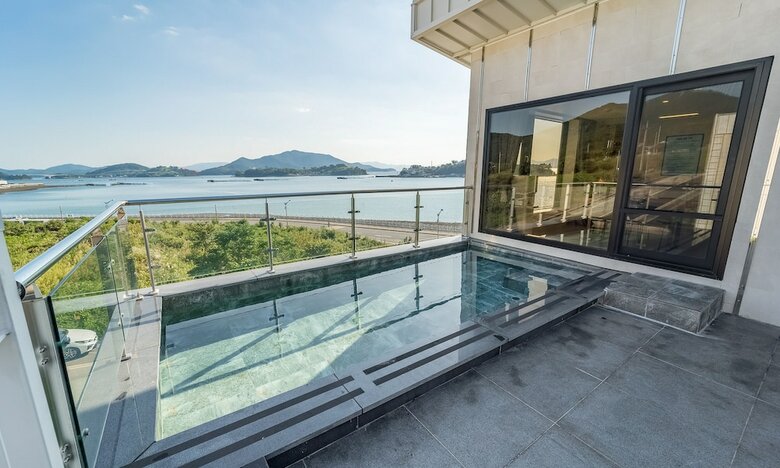 Arte Resort Spa & Pool Villa