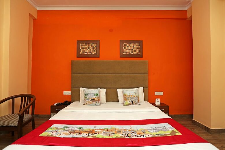 Oyo 2667 Hotel Kolam