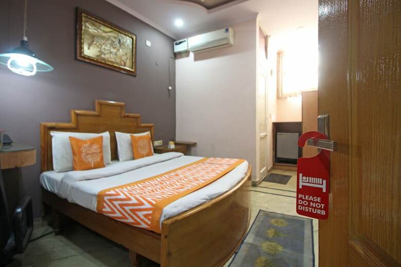 Oyo 7147 Hotel Madhur Regency