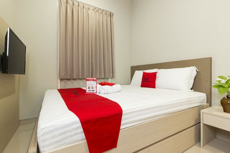 Hotel Reddoorz Plus @ Patal Senayan