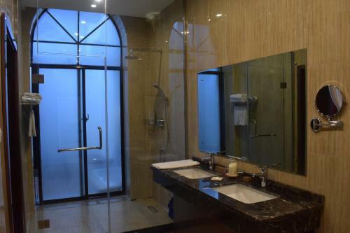 Yamen Hostel