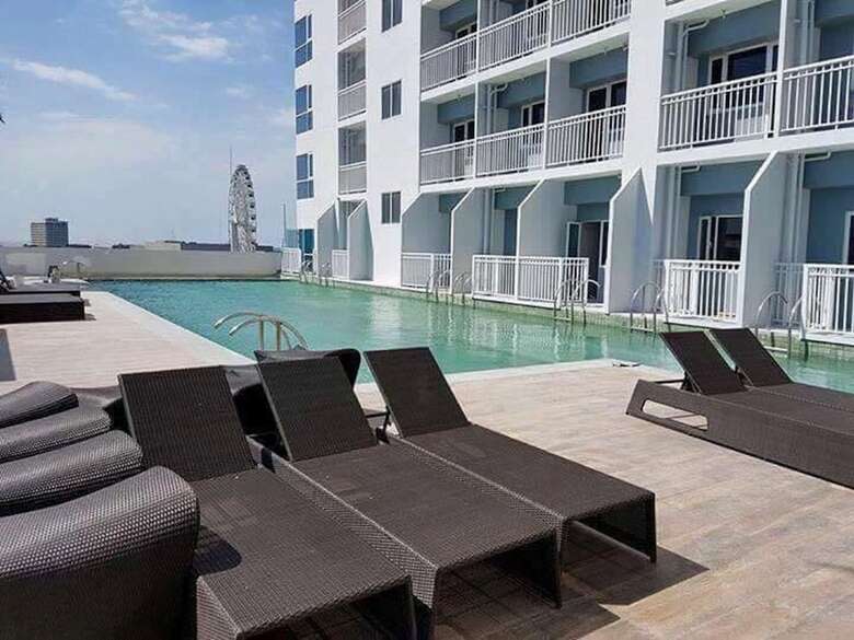 Seabreeze At Breeze Residences