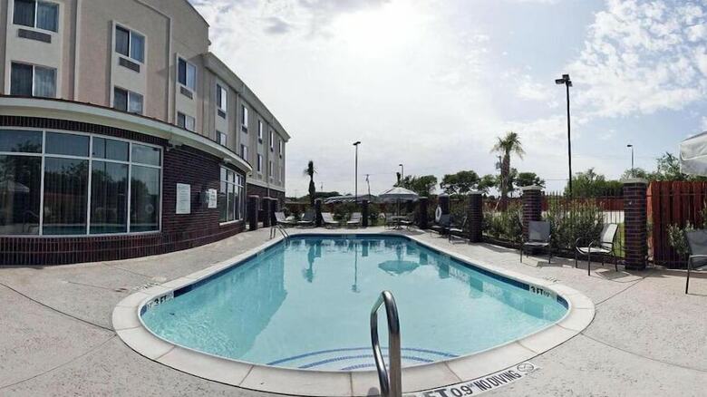 Hotel Comfort Inn & Suites