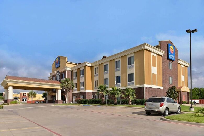 Hotel Comfort Inn & Suites