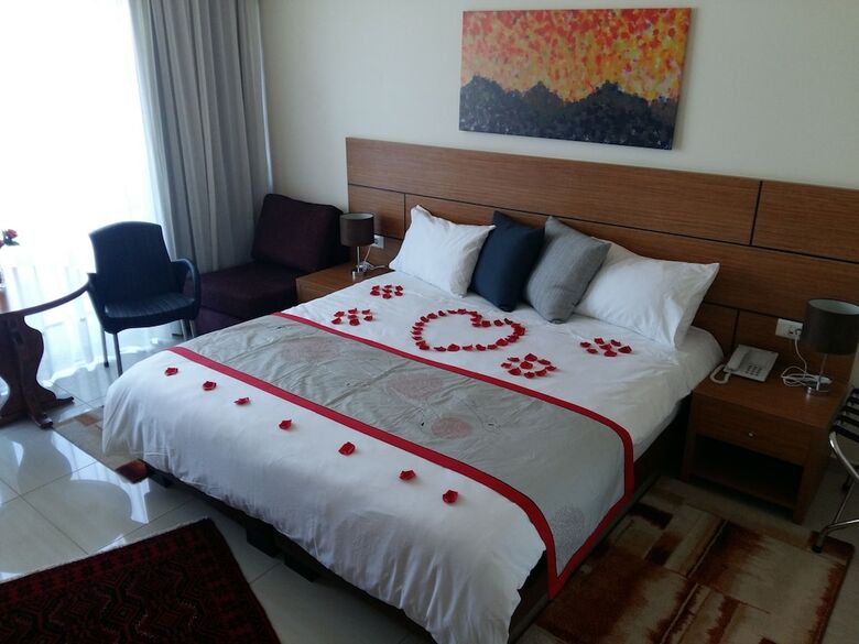 Aparthotel Sea Valley Suites