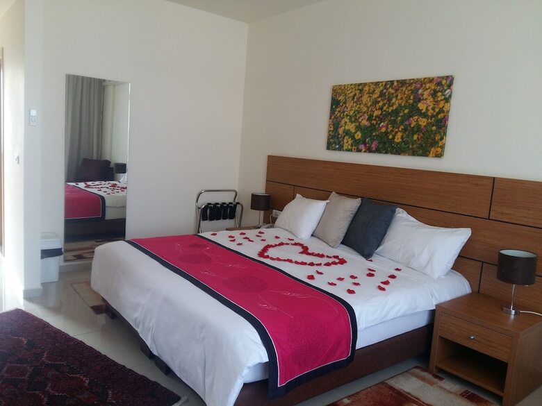Aparthotel Sea Valley Suites