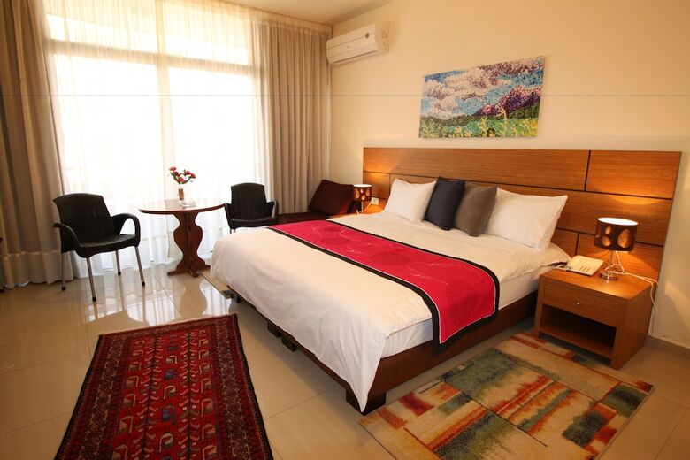 Aparthotel Sea Valley Suites