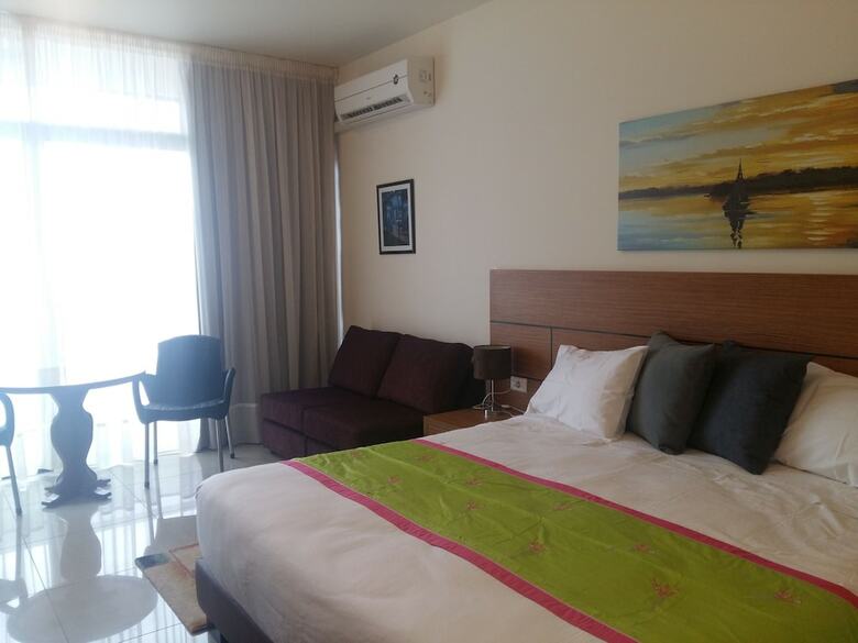 Aparthotel Sea Valley Suites