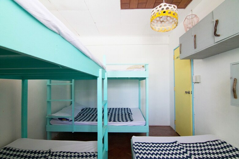 Hostal Go Surfari House