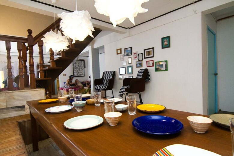 Hostal Go Surfari House