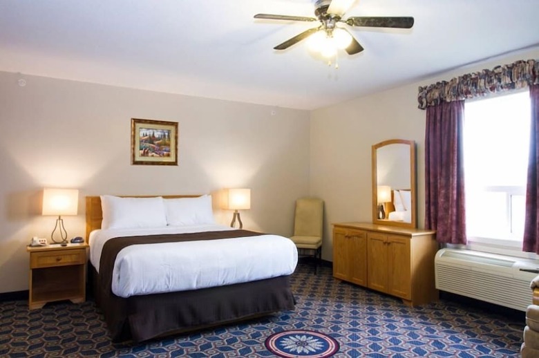 Posada West Country Inn