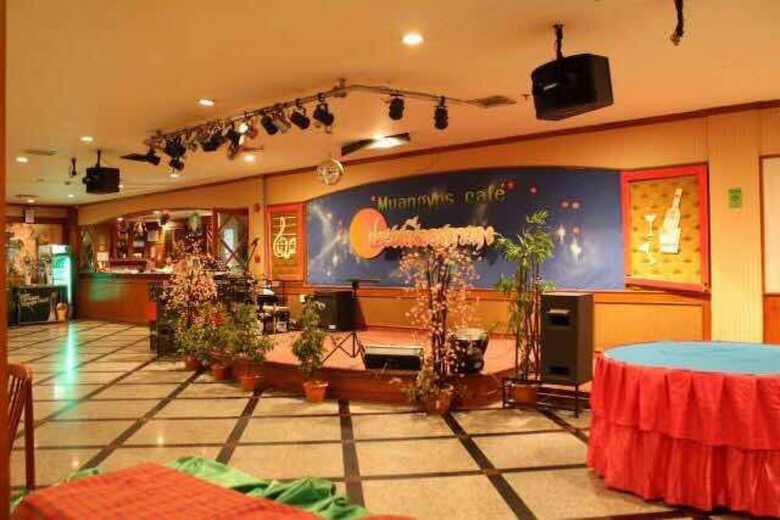 J.p. Emerald Hotel