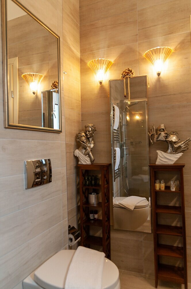 Apartamentos Faces Art Suites