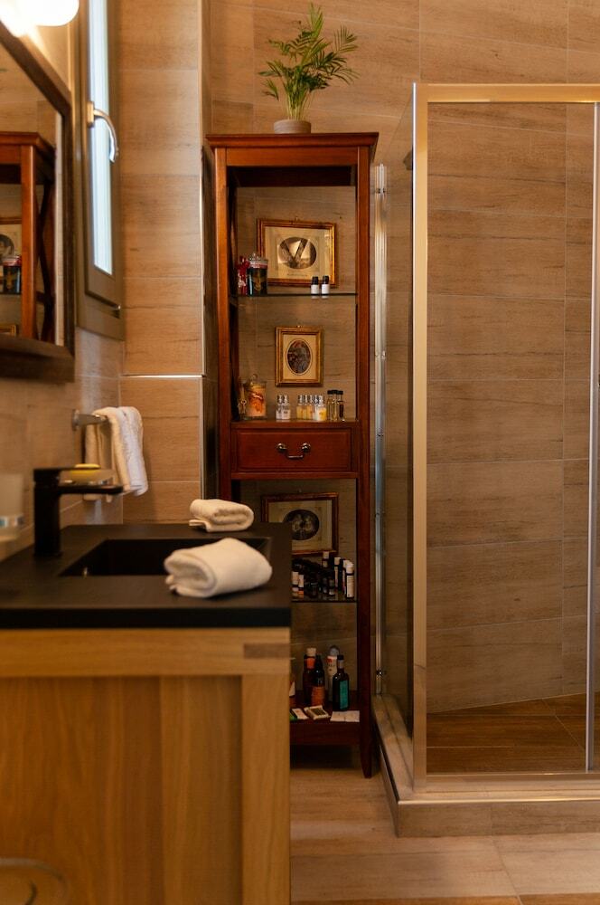 Apartamentos Faces Art Suites