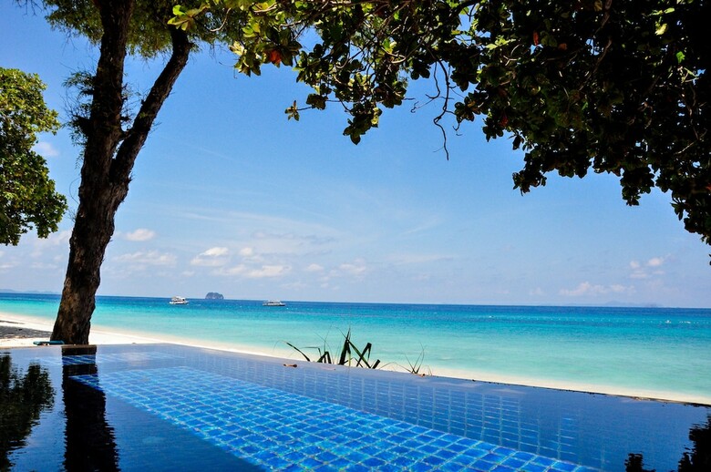 Hotel Maiton Beachfront Villa