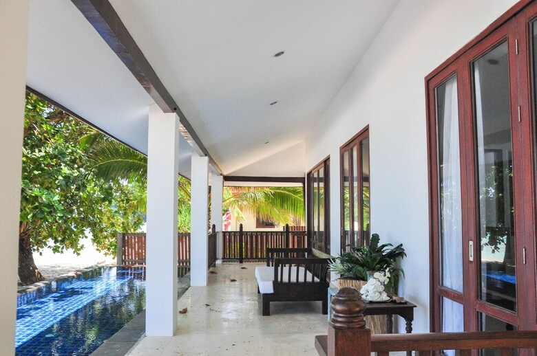 Hotel Maiton Beachfront Villa
