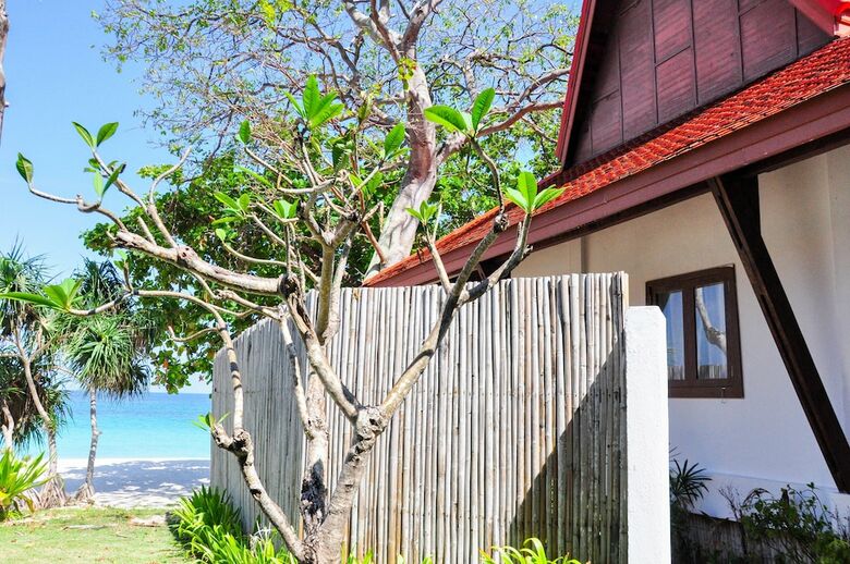 Hotel Maiton Beachfront Villa