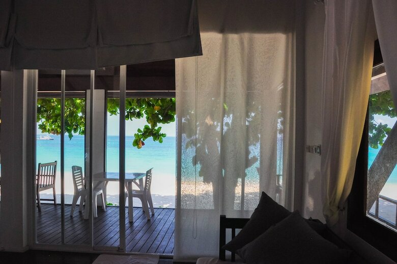 Hotel Maiton Beachfront Villa