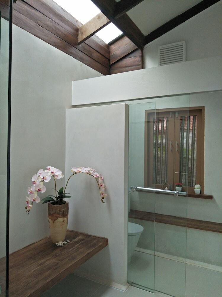 Hotel Maiton Beachfront Villa