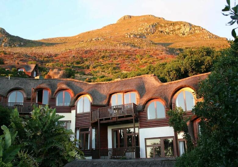 Hotel Monkey Valley Beach & Nature Resort