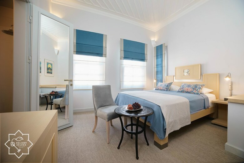 Delight Deluxe Hotel