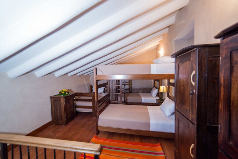 Hostal The Luxe Cusco Hostel