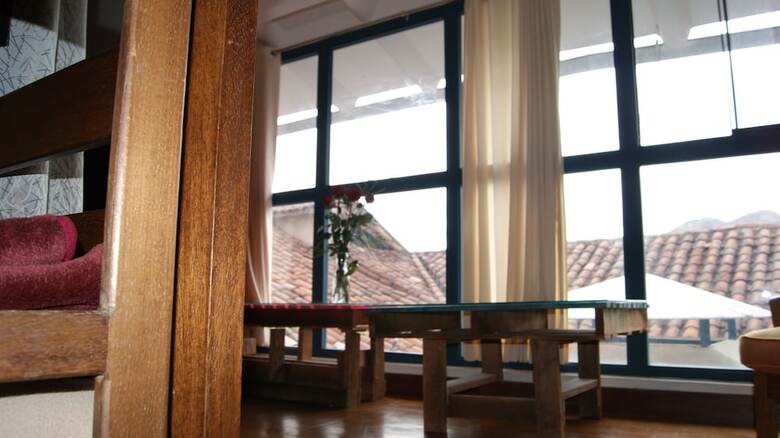 Hostal The Luxe Cusco Hostel