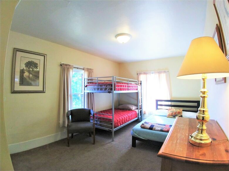 Hostal Bunk & Brew Historic Lucas House