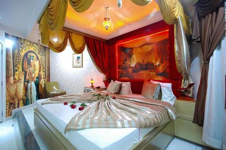 Hotel Mirage