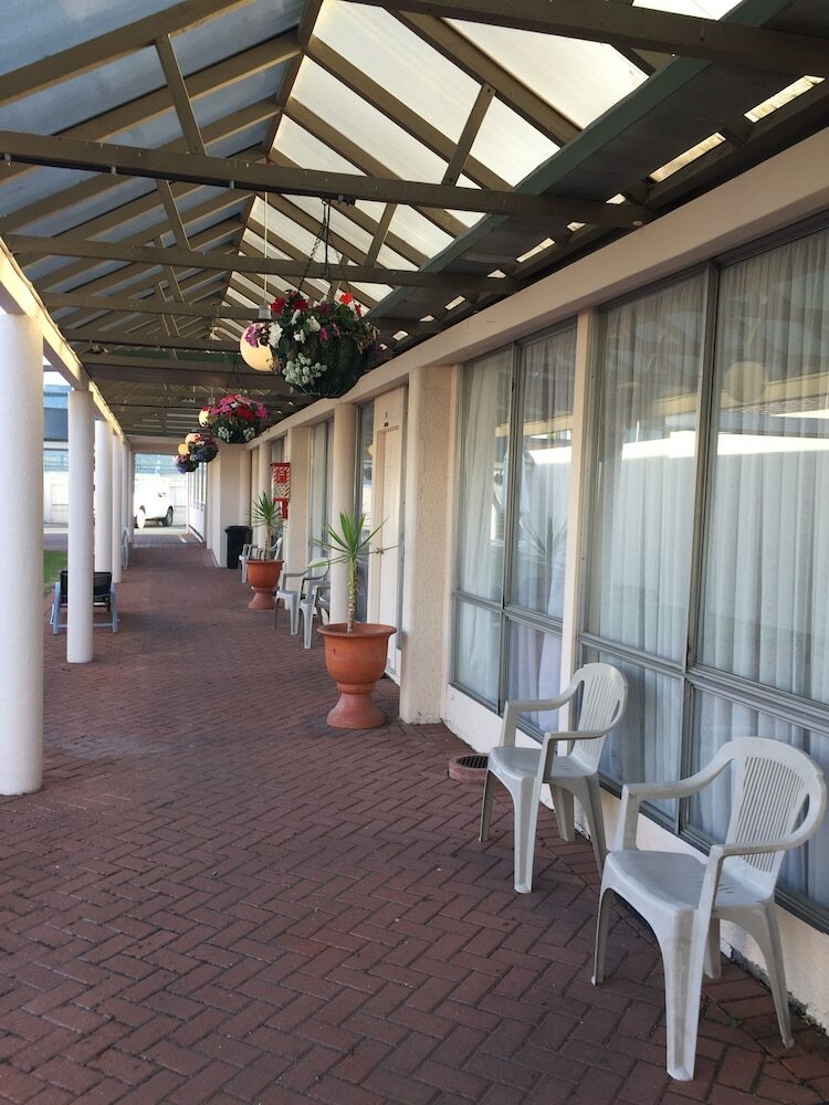 Boulevard Motel & Restaurant