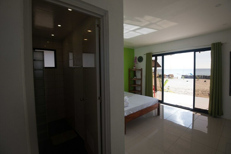Hotel Footprints Beach Resort