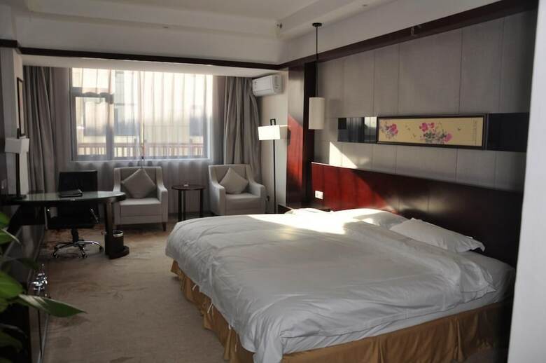 Joyful Rose International Hotel