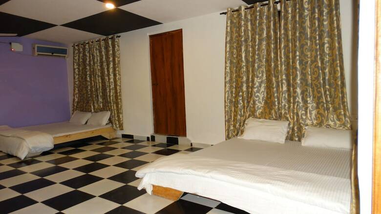 Hotel Down Da Village