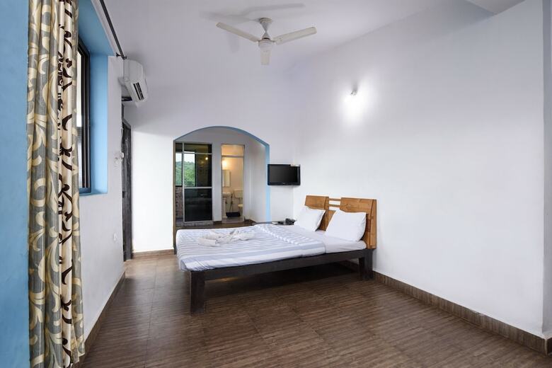 Hotel Down Da Village