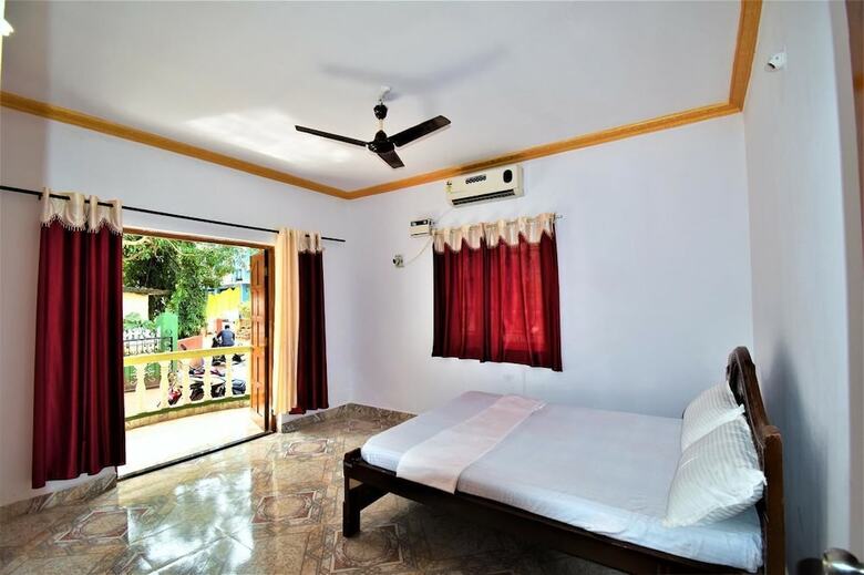 Hotel Fig Fin Beach Resort