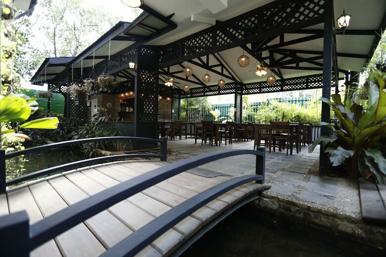 Bed & Breakfast Cloud 10 Boutique Hotel