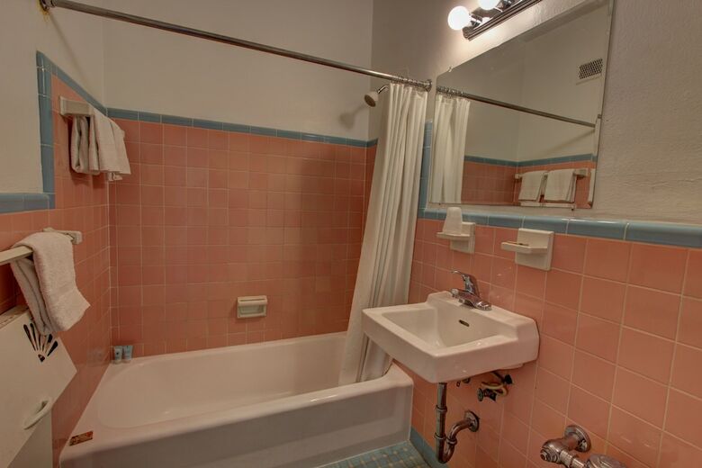 Geneva Hotel