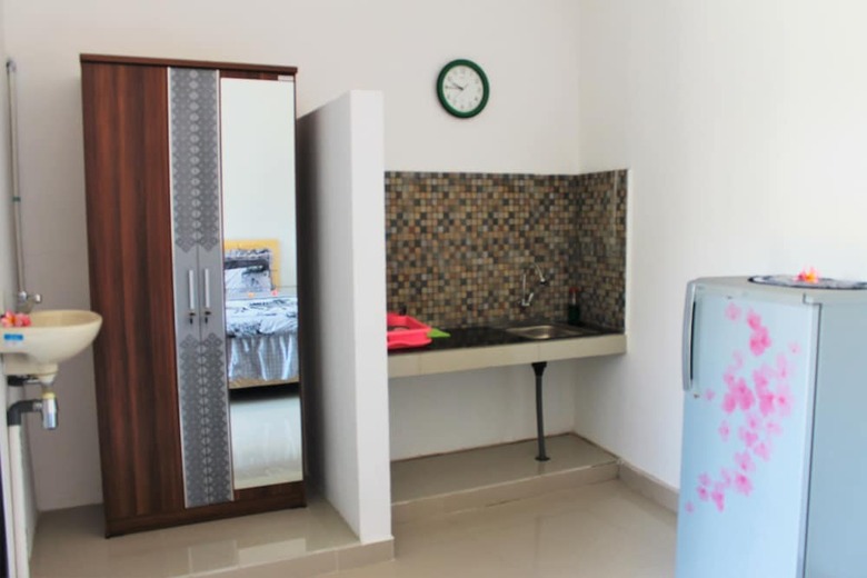 Hotel Yuliana Homestay