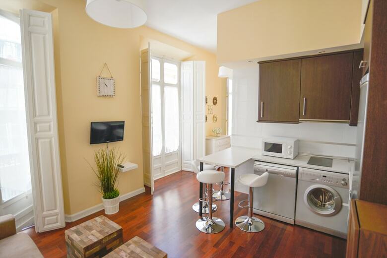 Apartamentos Letmalaga Calderon