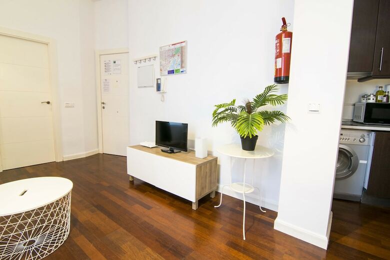 Apartamentos Letmalaga Calderon