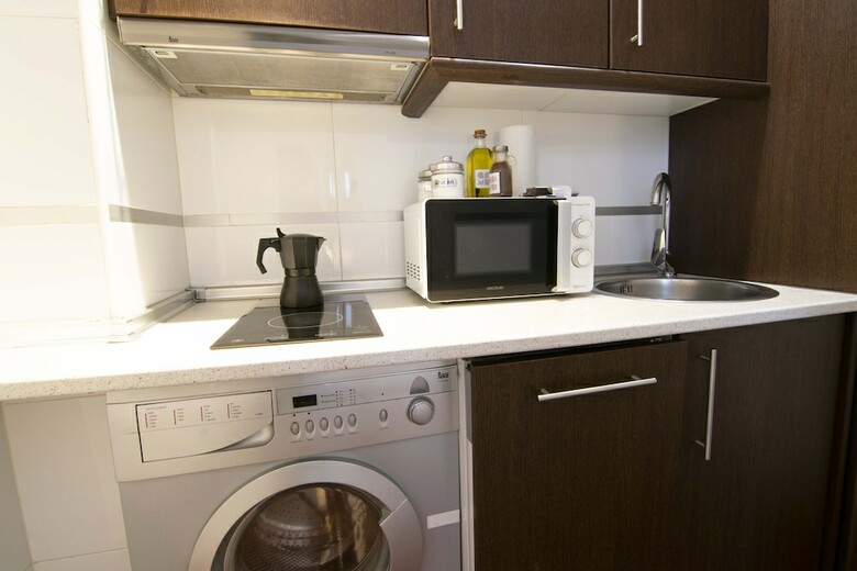 Apartamentos Letmalaga Calderon