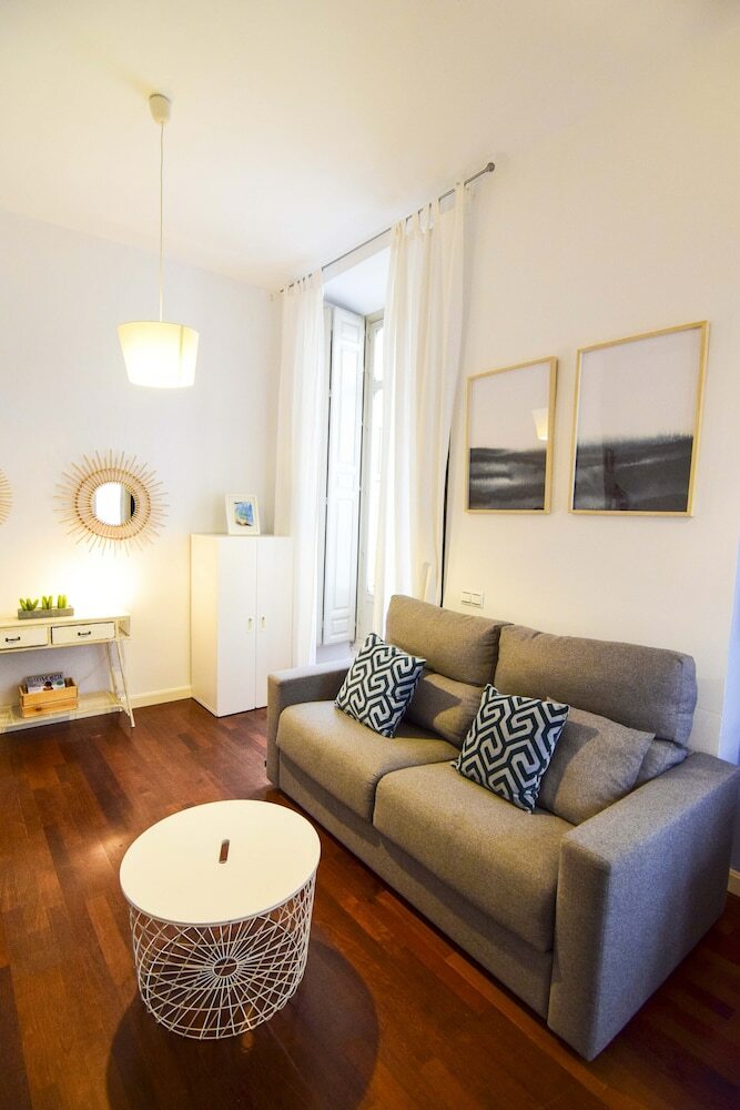 Apartamentos Letmalaga Calderon