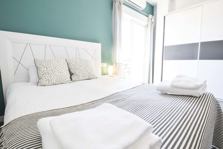 Apartamentos Letmalaga Atarazanas Market
