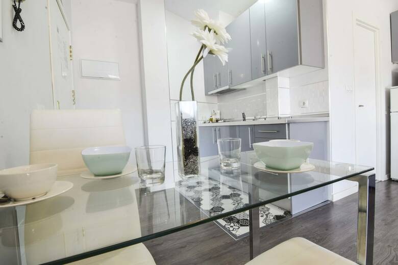 Apartamentos Letmalaga Atarazanas Market