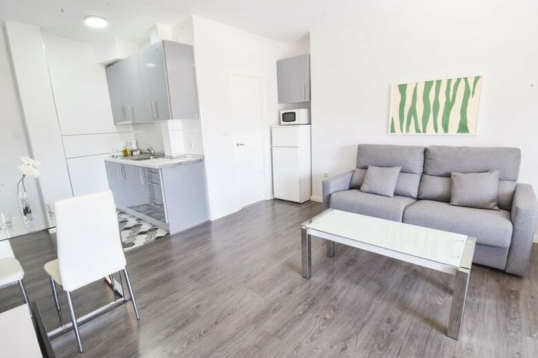 Apartamentos Letmalaga Atarazanas Market