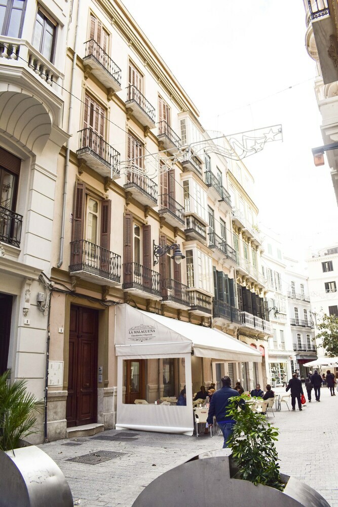 Apartamentos Letmalaga Souviron